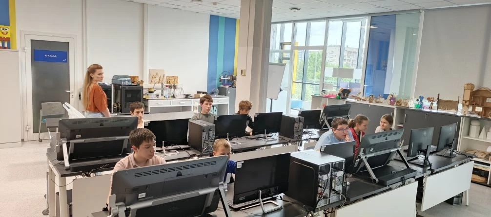 Первое занятие по 3D‑моделированию в рамках летней трудовой практики.
